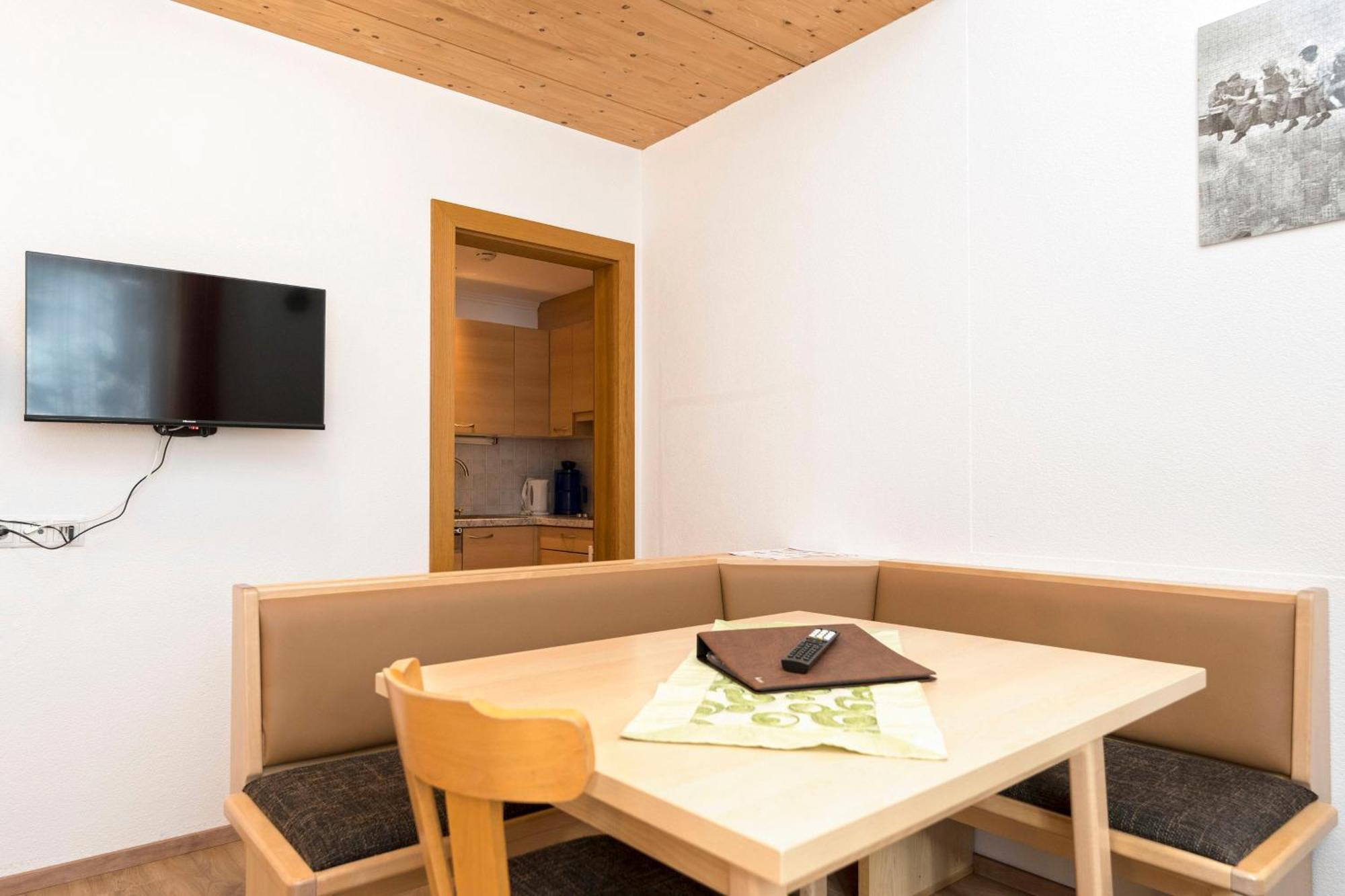 Hotel Garni Siegele - Inklusive Silvretta-Card Premium Ischgl Eksteriør billede