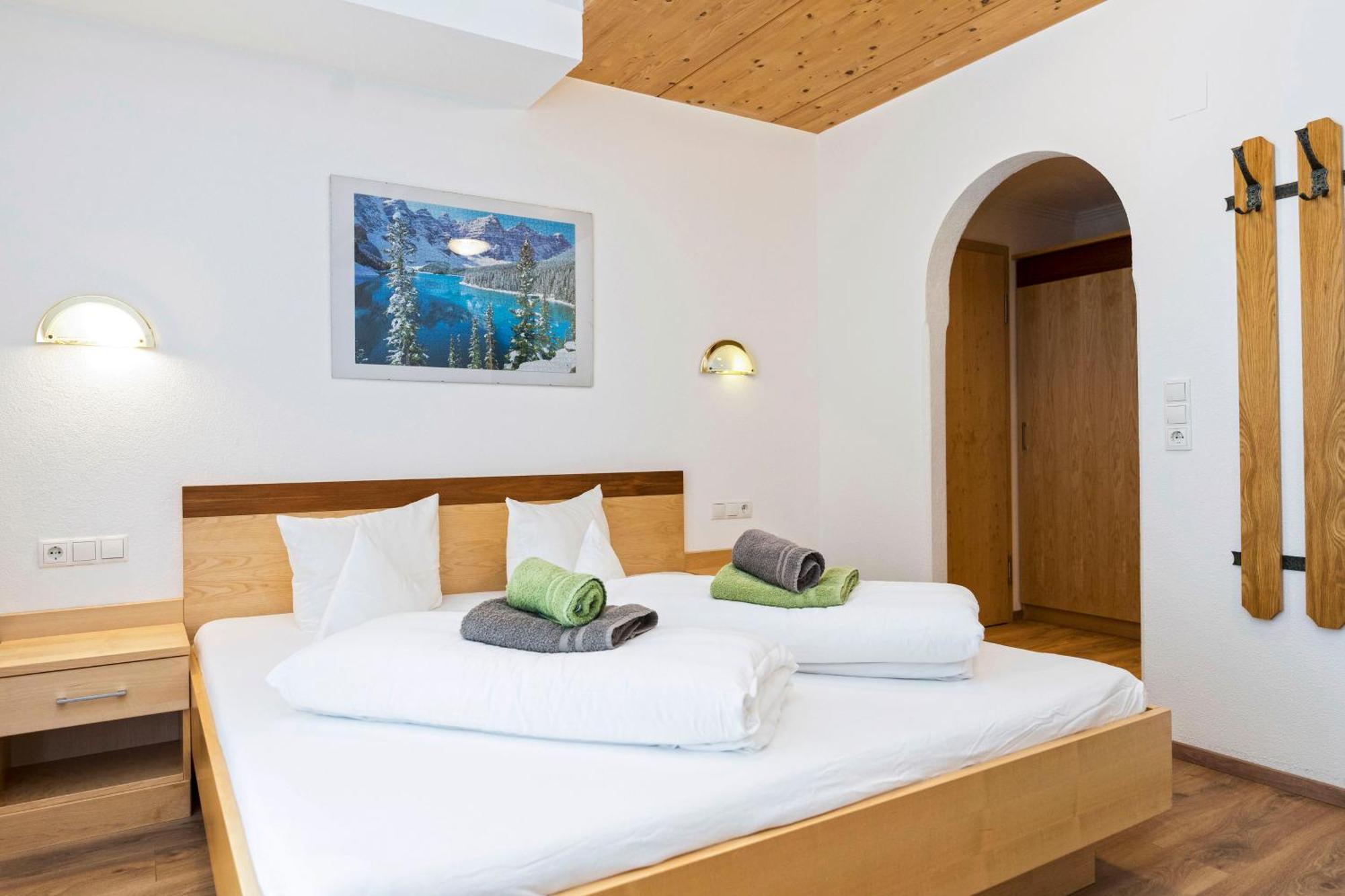 Hotel Garni Siegele - Inklusive Silvretta-Card Premium Ischgl Eksteriør billede