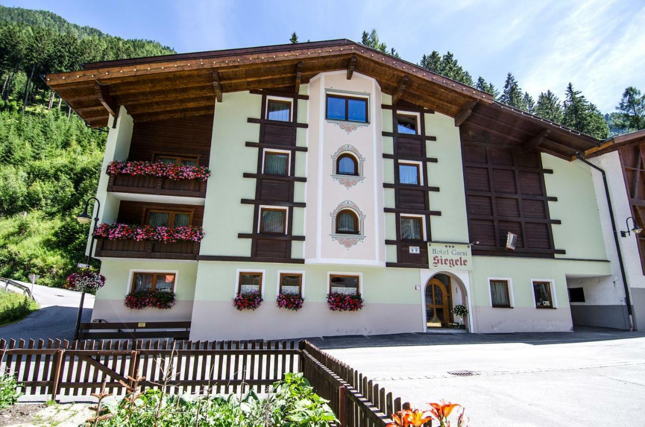 Hotel Garni Siegele - Inklusive Silvretta-Card Premium Ischgl Eksteriør billede