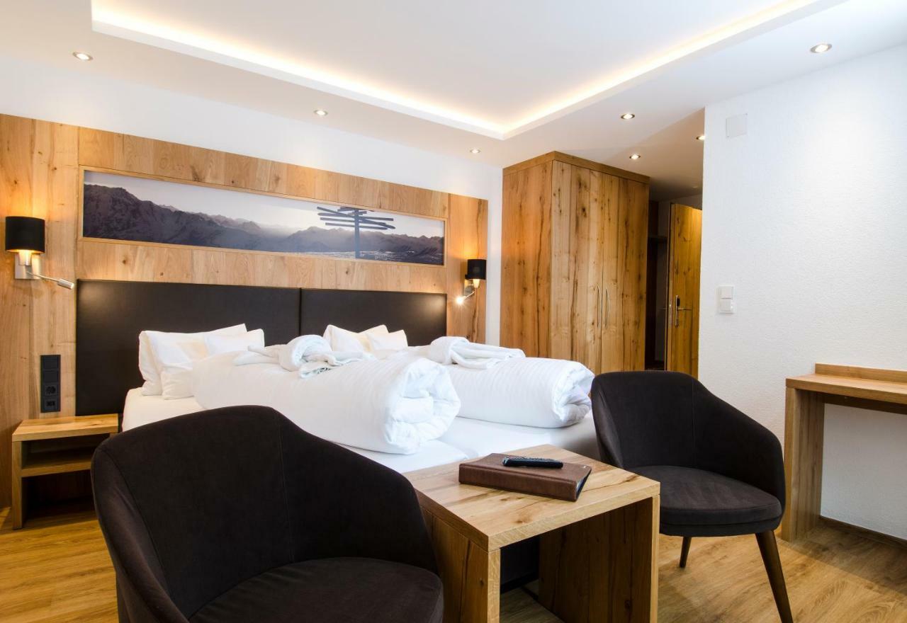 Hotel Garni Siegele - Inklusive Silvretta-Card Premium Ischgl Eksteriør billede